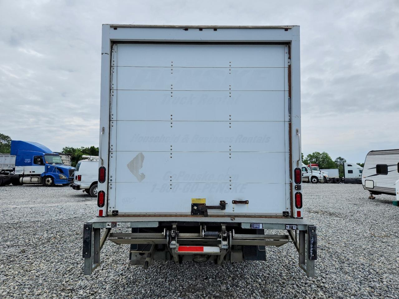 2019 Isuzu NPR HD-BOX Truck
