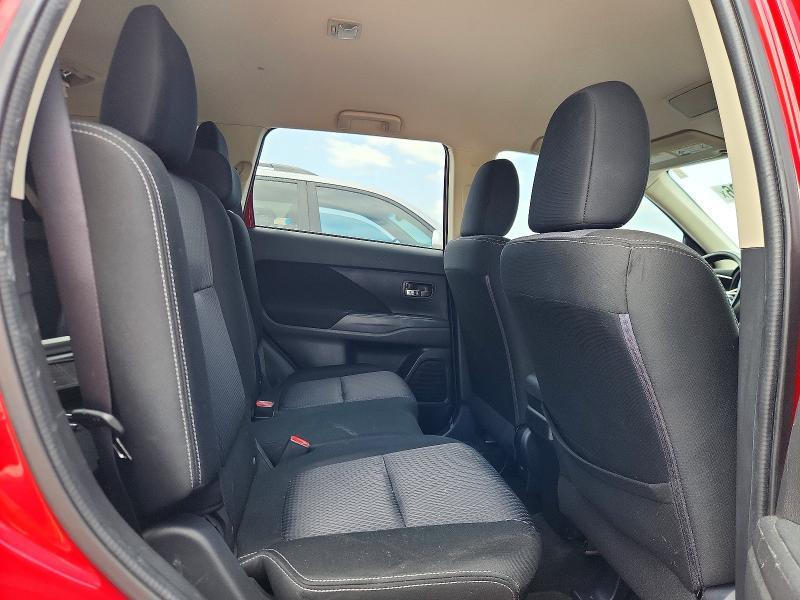 2016 Mitsubishi Outlander se