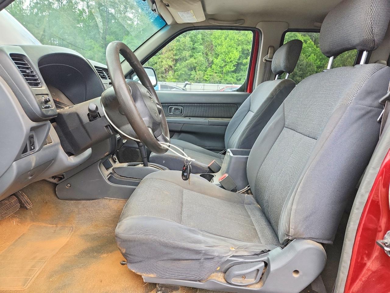 2001 Nissan Frontier XE