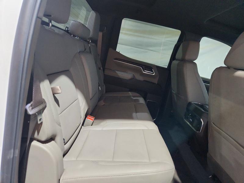 2025 GMC Sierra K1500 SLT