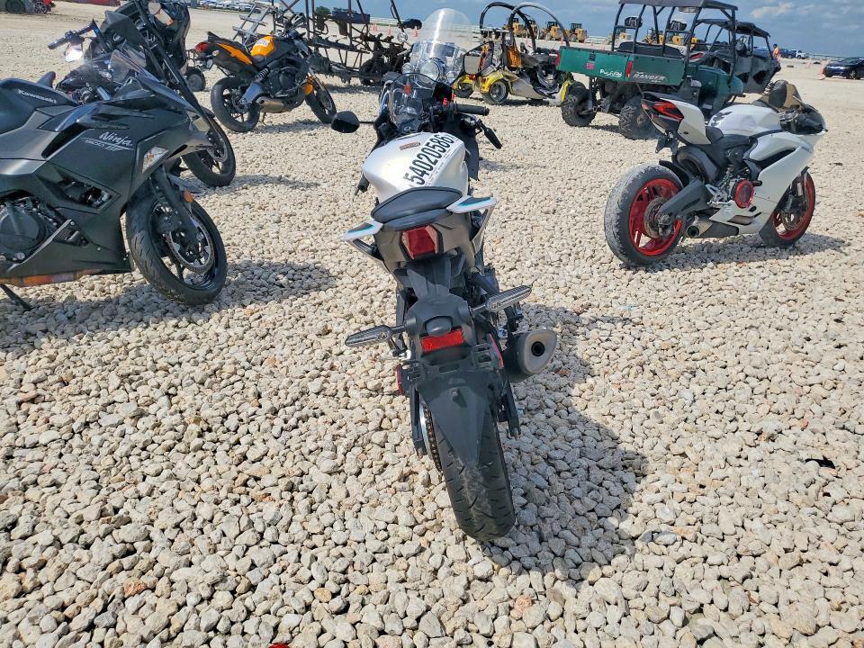 2025 Yamaha YFZ320 A