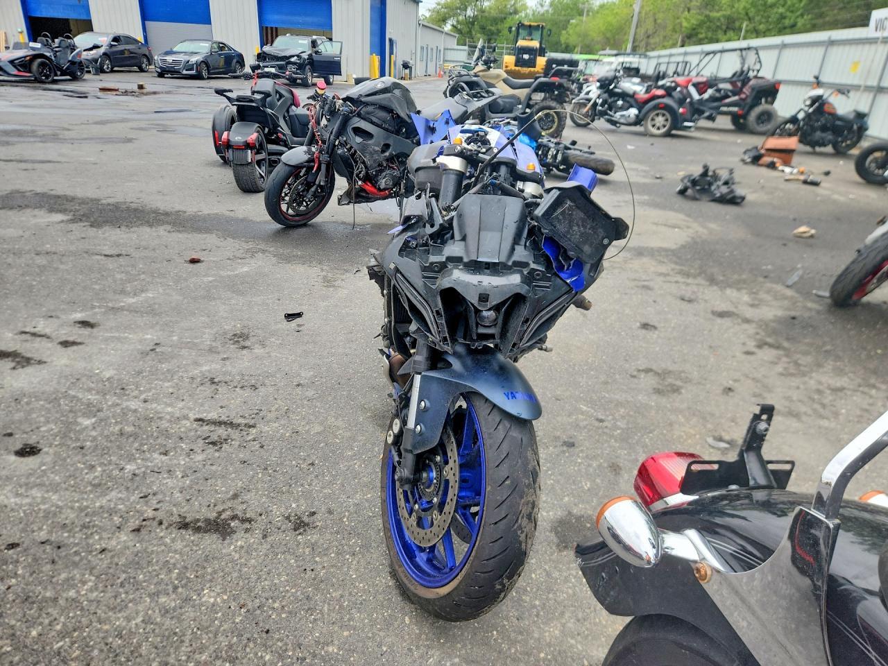2023 Yamaha YZFR7