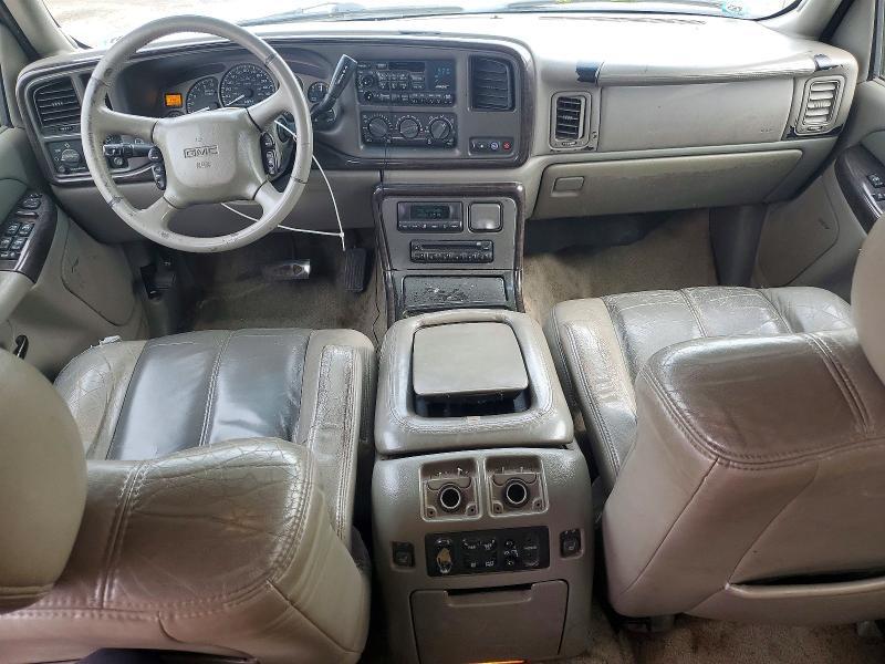 2002 GMC Denali