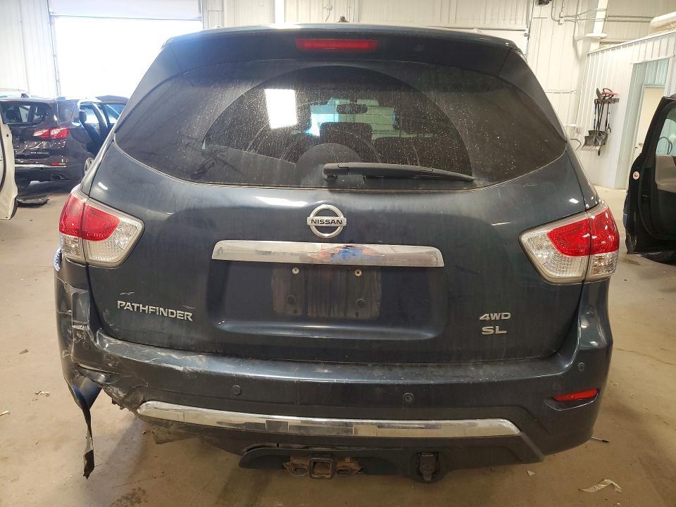 2016 Nissan Pathfinder sl
