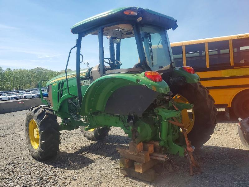 2016 John Deere 6120E