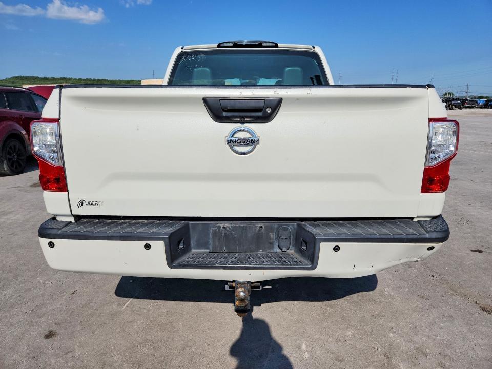 2017 Nissan Titan SL