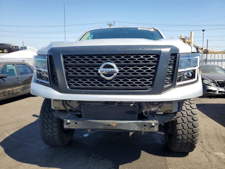 2017 Nissan Titan XD S