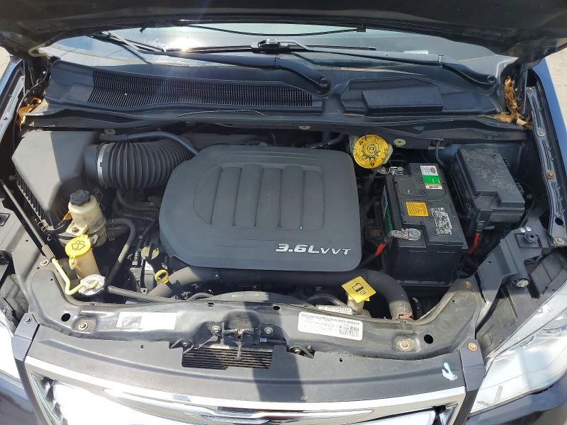 2014 Chrysler Town & Country Touring