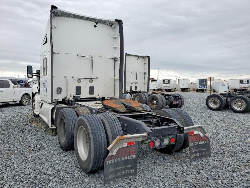 2020 Kenworth T680 Semi Truck