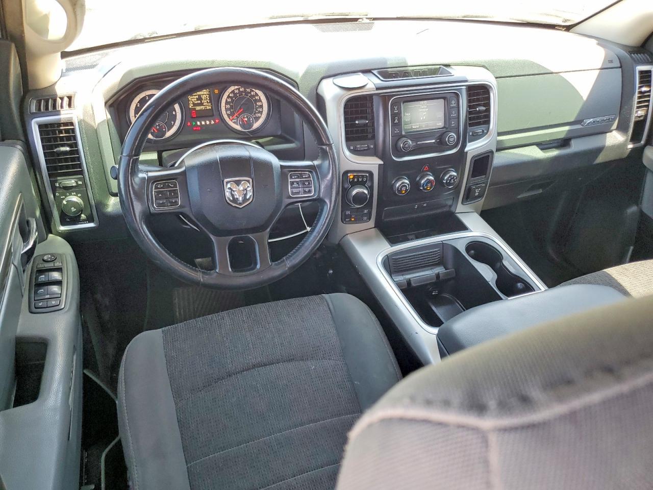2016 Dodge RAM 1500 SLT