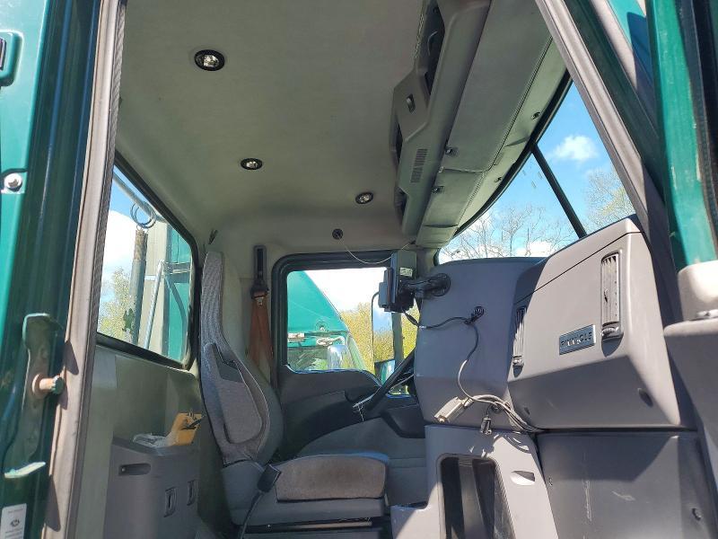 2017 Mack CXU612 Semi Truck