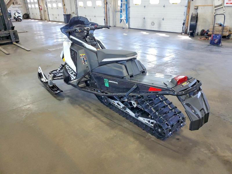 2024 Polari 650 Indy SP 137