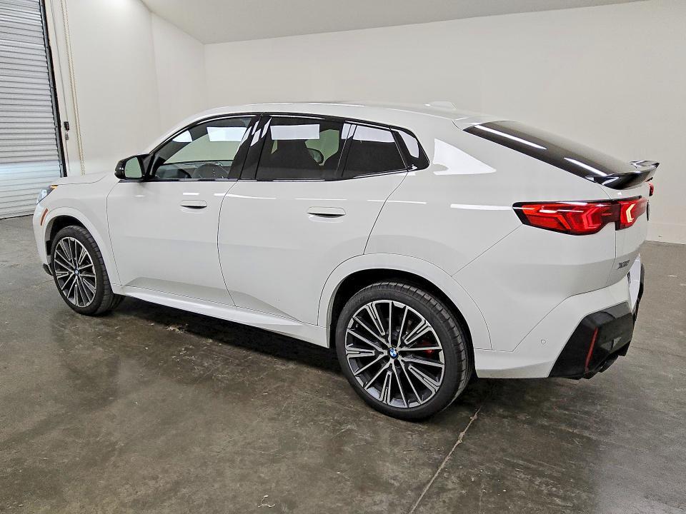 2026 BMW X2 M35i