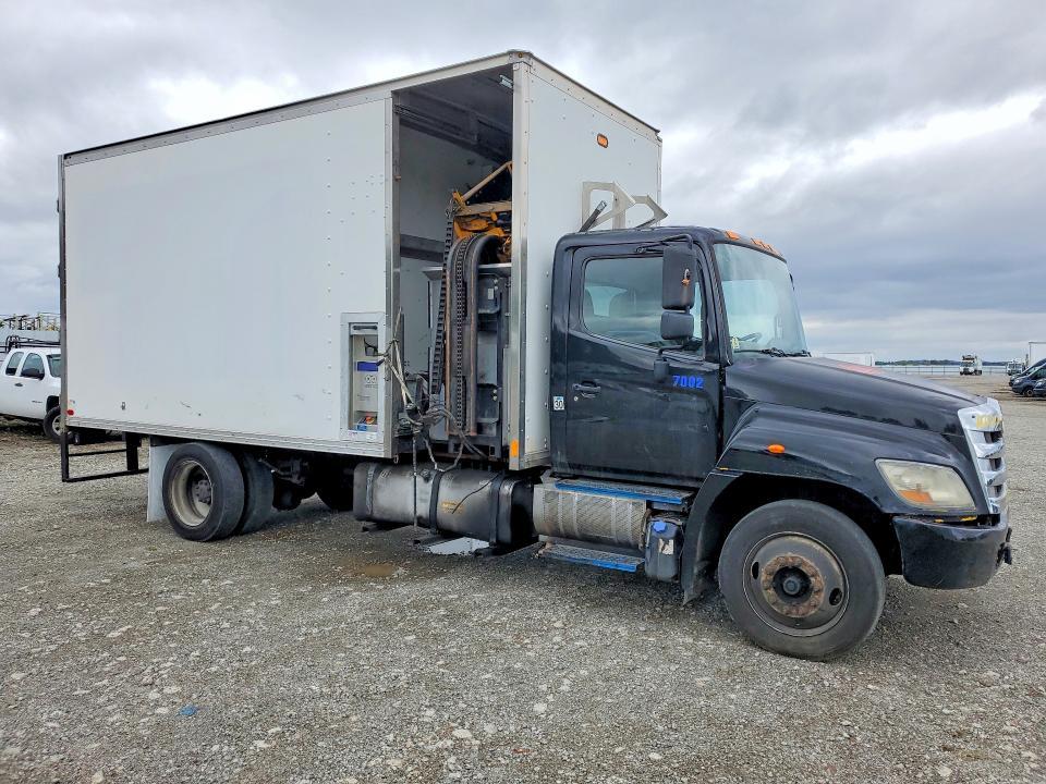 2012 Hino 258/268 BOX Truck