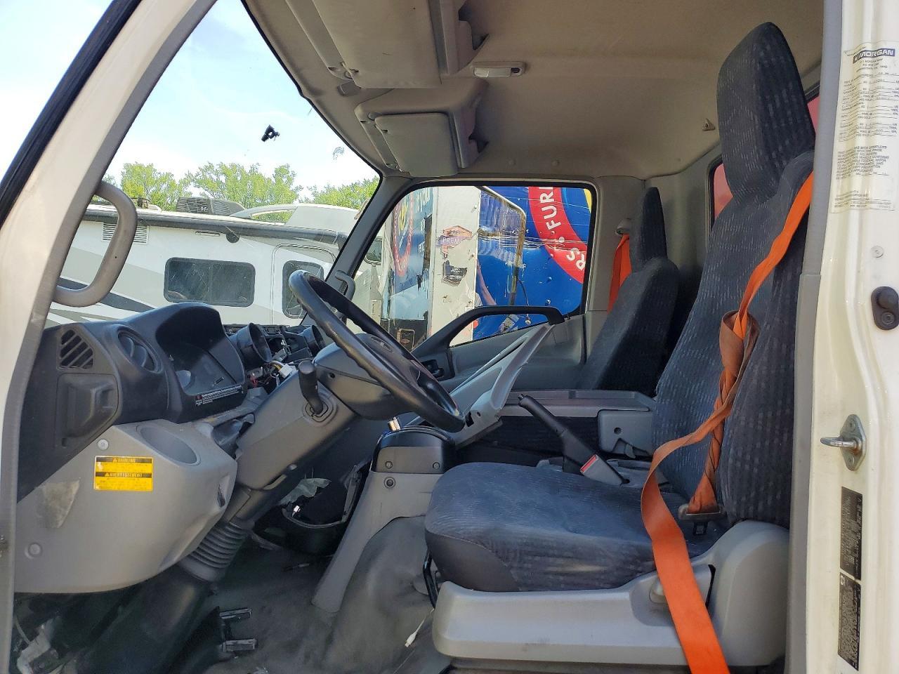 2017 Hino 195