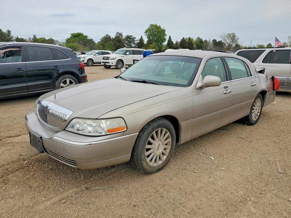 2003 Lincoln Town car Executive