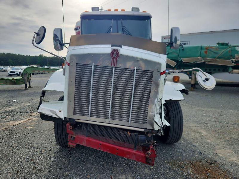 2010 Kenworth T800 Semi Truck
