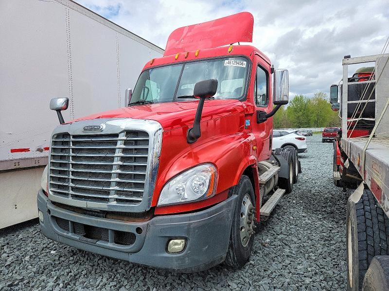 2011 Freigliner 2011 Freightliner Cascadia Semi Truck