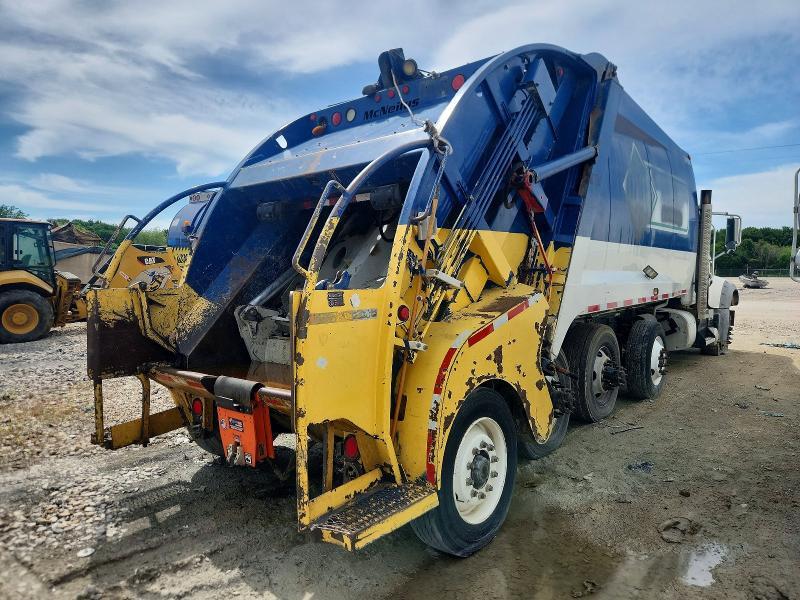 2013 Mack GU713 Refuse Truck