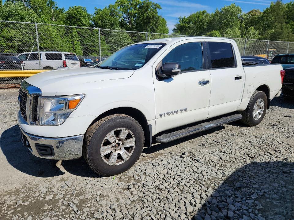 2018 Nissan Titan sv
