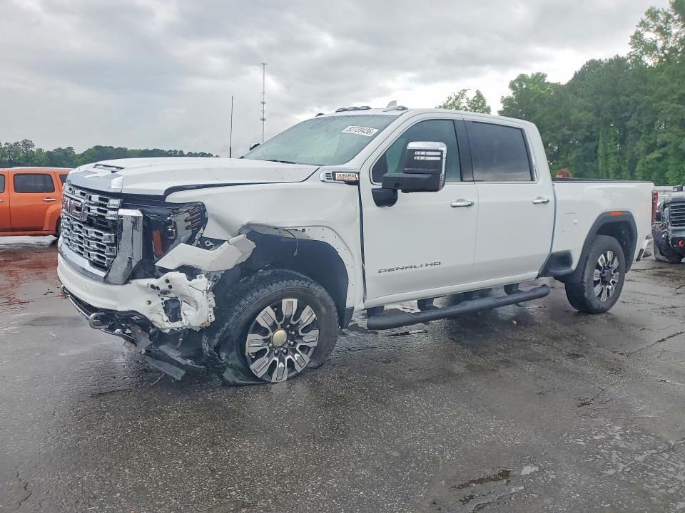 2026 GMC Sierra K2500 Denali