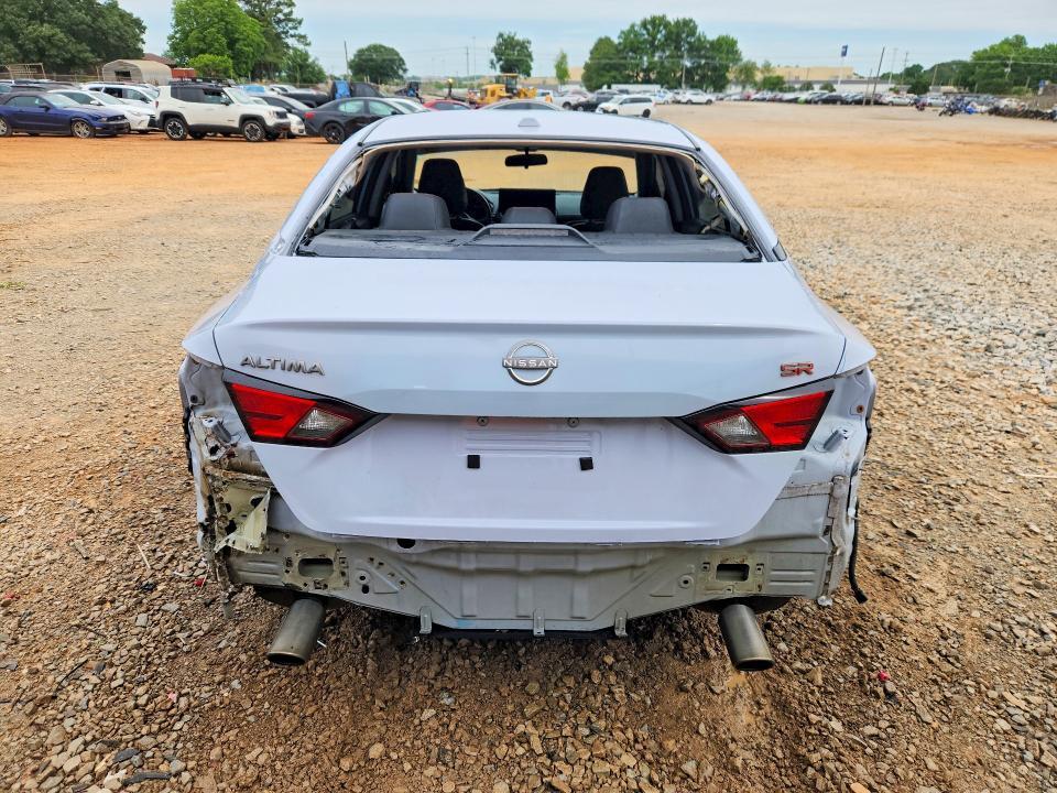 2024 Nissan Altima sr