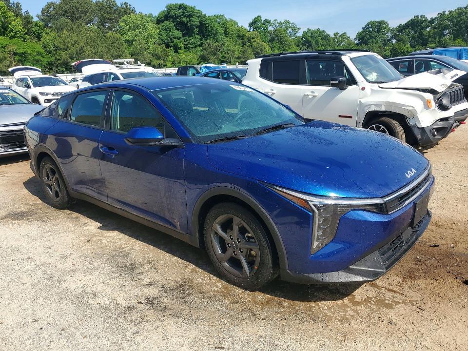 2025 KIA K4 lxs