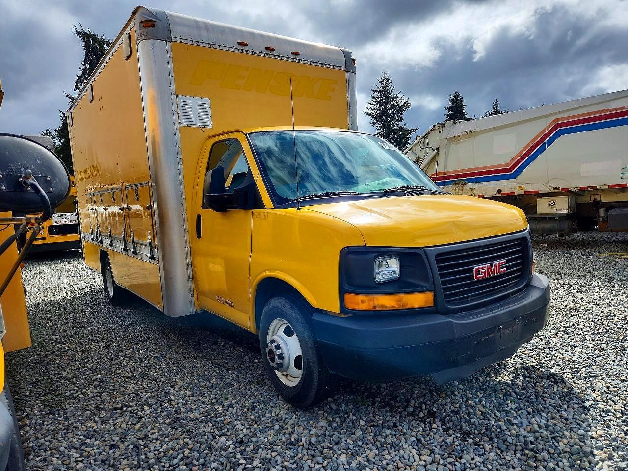 2011 GMC Savana BOX Truck