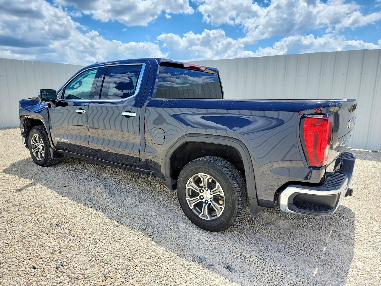 2025 GMC Sierra C1500 SLT