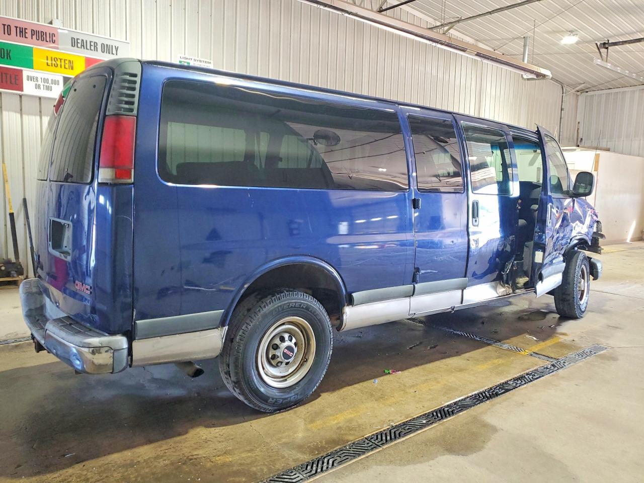 2002 GMC Savana G3500