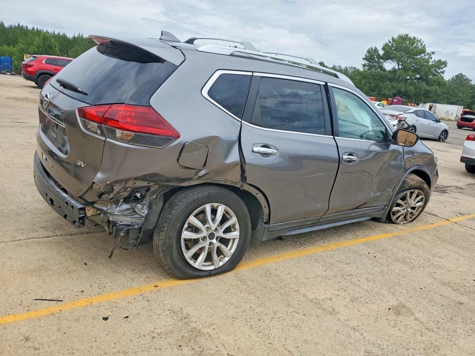 2019 Nissan Rogue sv