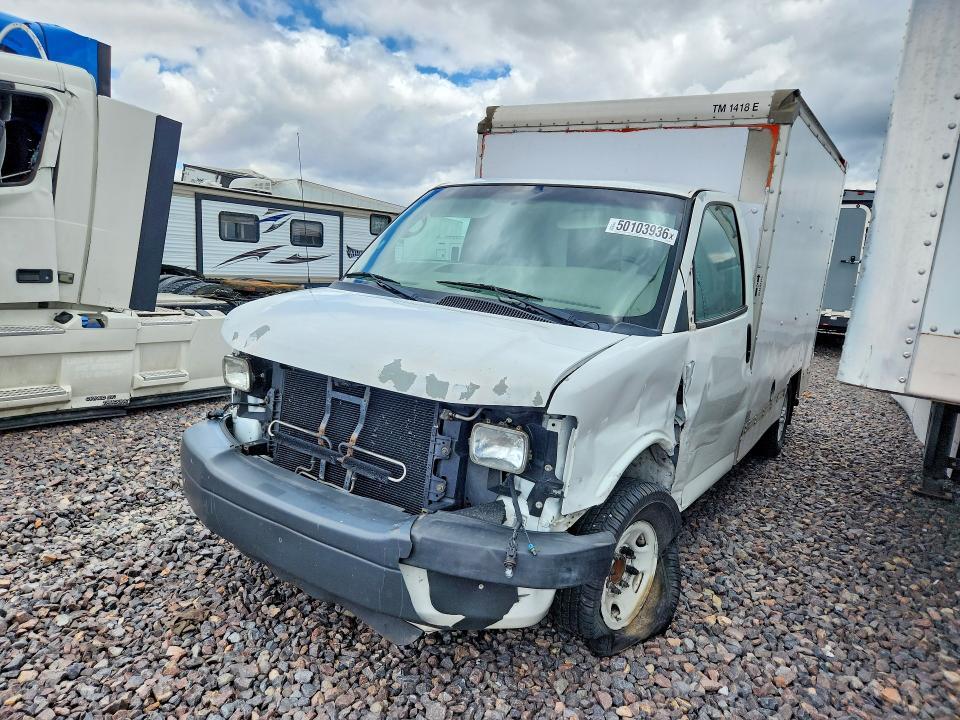 2013 GMC Savana BOX Truck