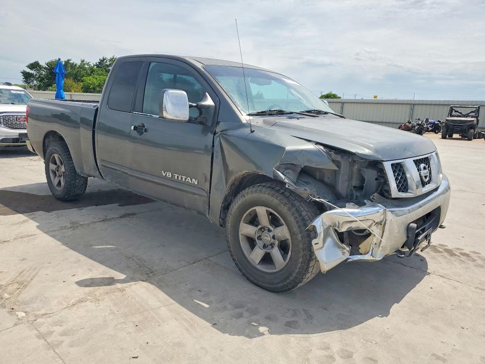 2005 Nissan Titan xe