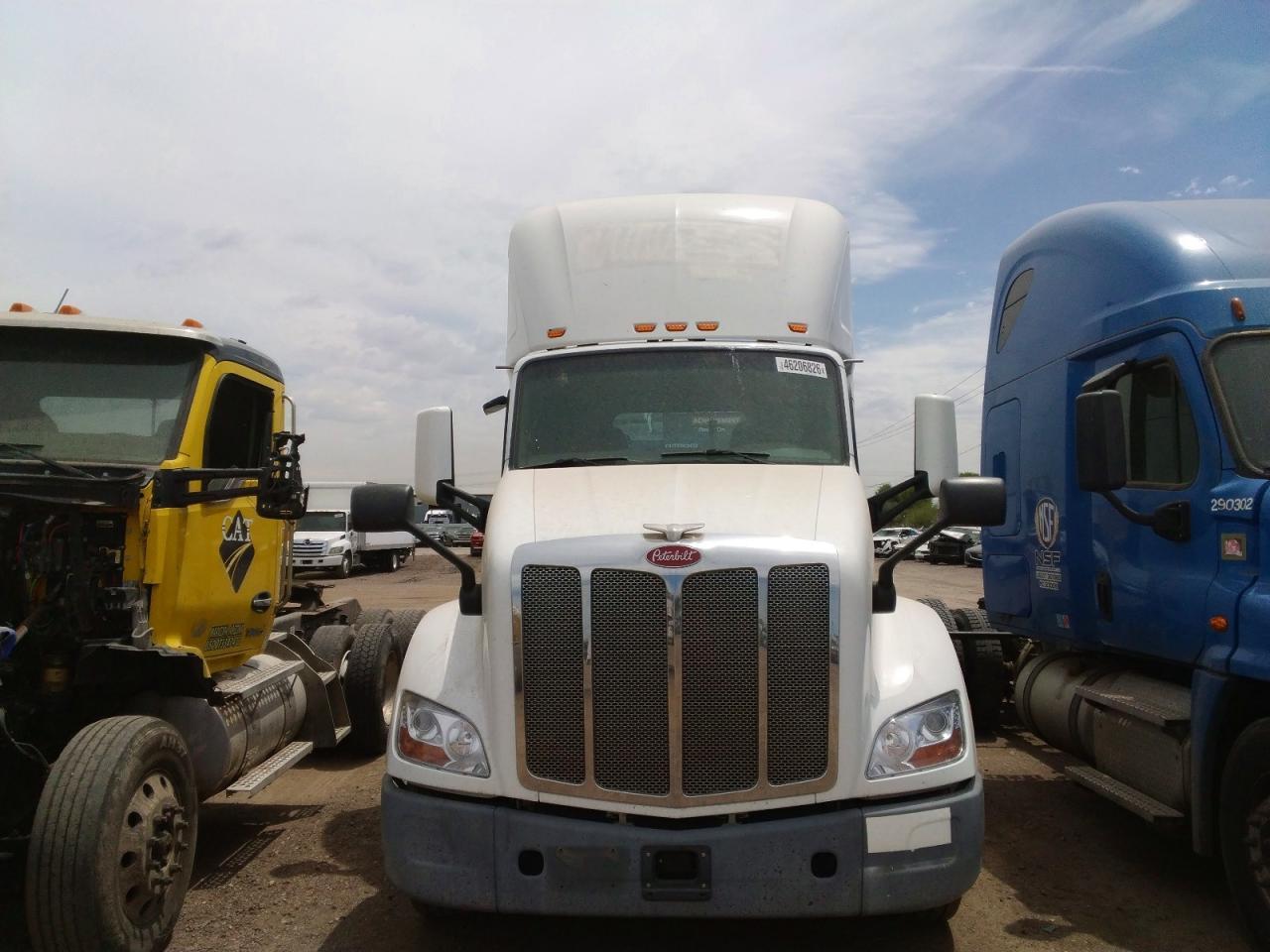 2018 Peterbilt 579 Semi Truck