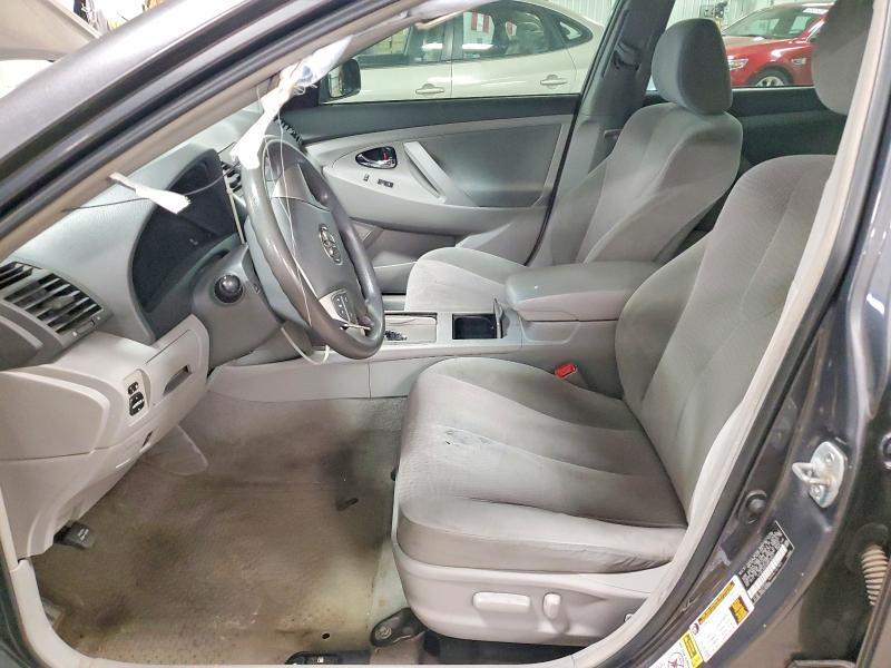 2010 Toyota Camry le