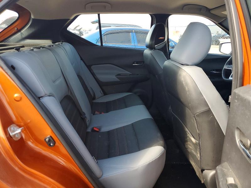 2021 Nissan Kicks sr