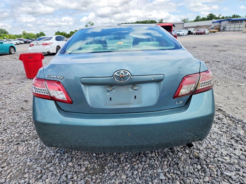 2011 Toyota Camry le