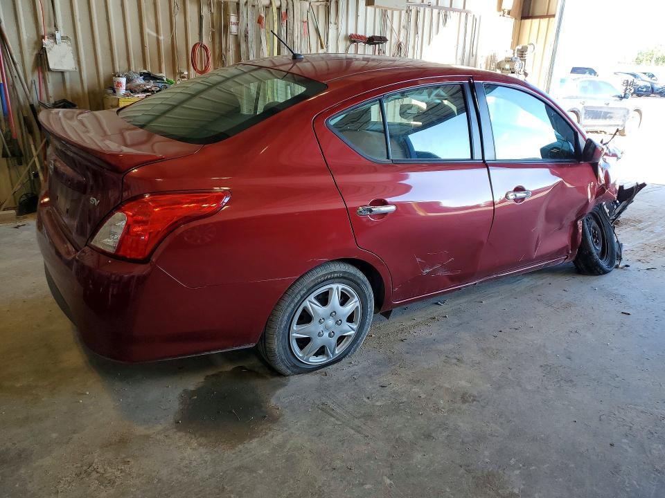 2019 Nissan Versa sv