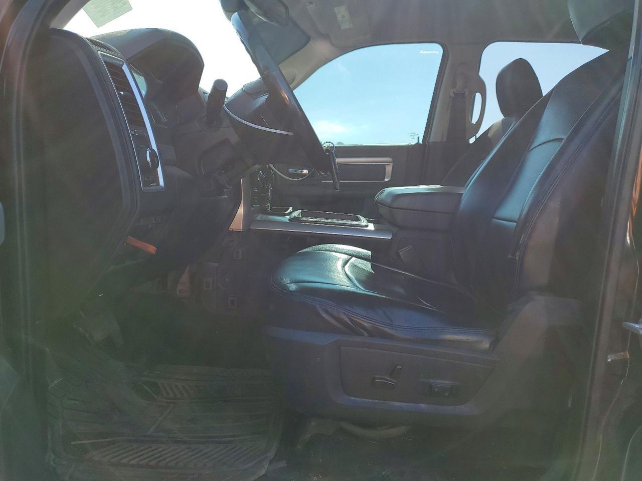 2015 Dodge RAM 1500 SLT