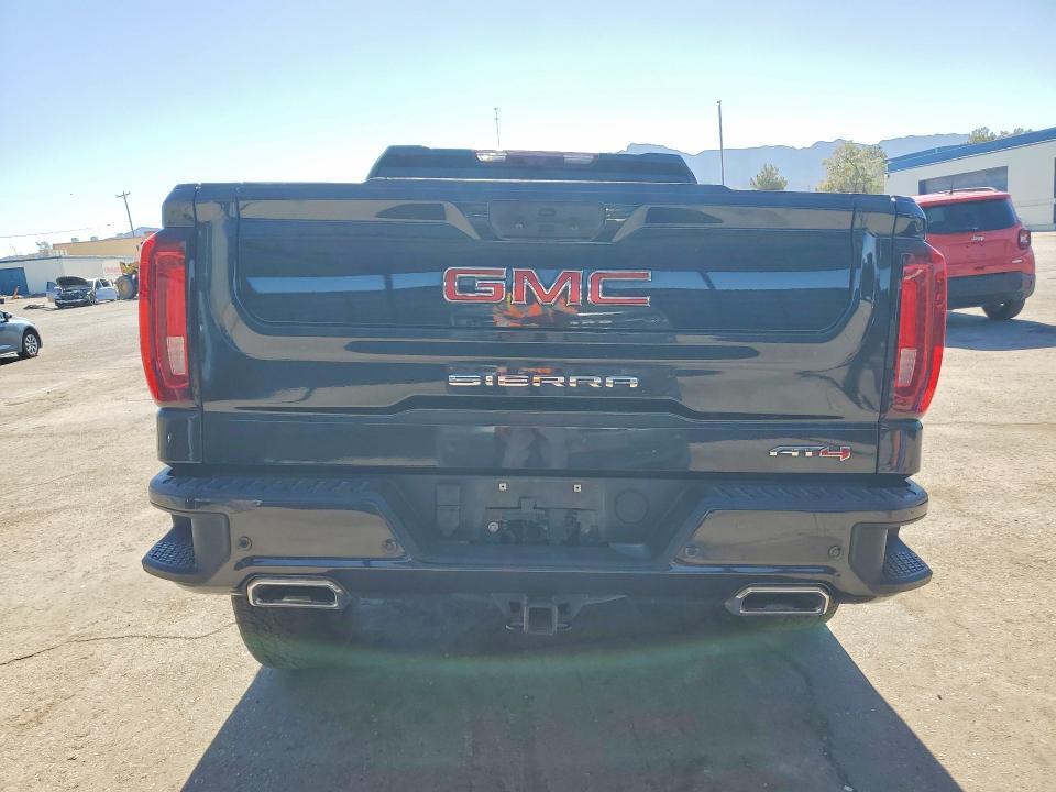 2023 GMC Sierra K1500 AT4