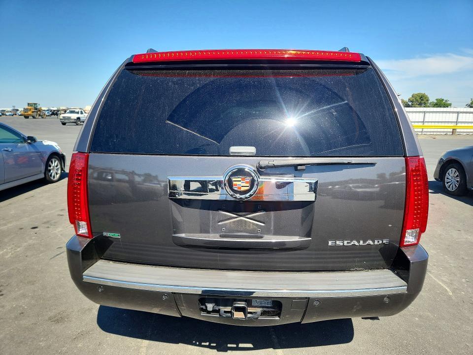 2010 Cadillac Escalade Luxury