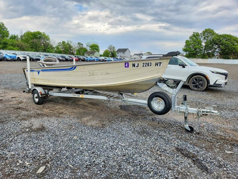 1983 Grumman Boat