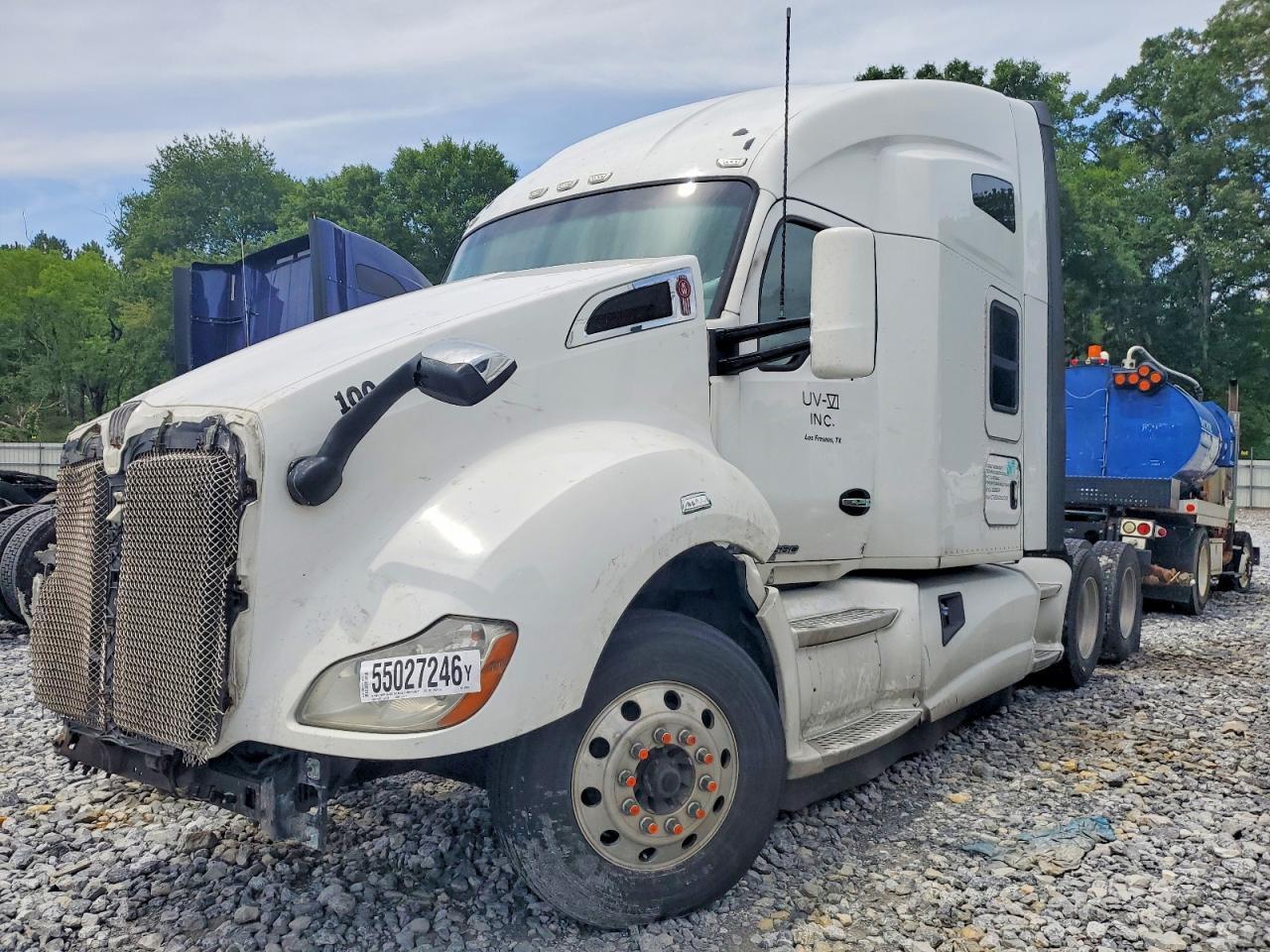 2016 Kenworth T680 Semi Truck