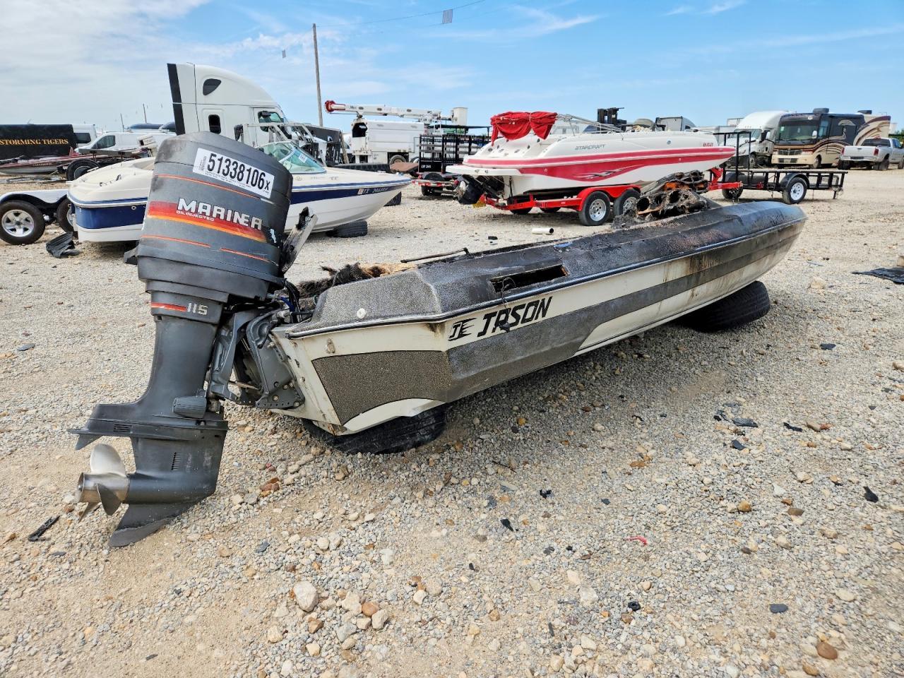 1987 Mariner Boat