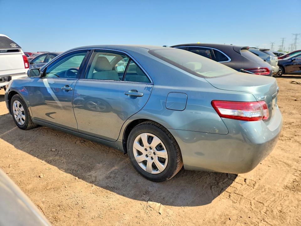 2011 Toyota Camry le