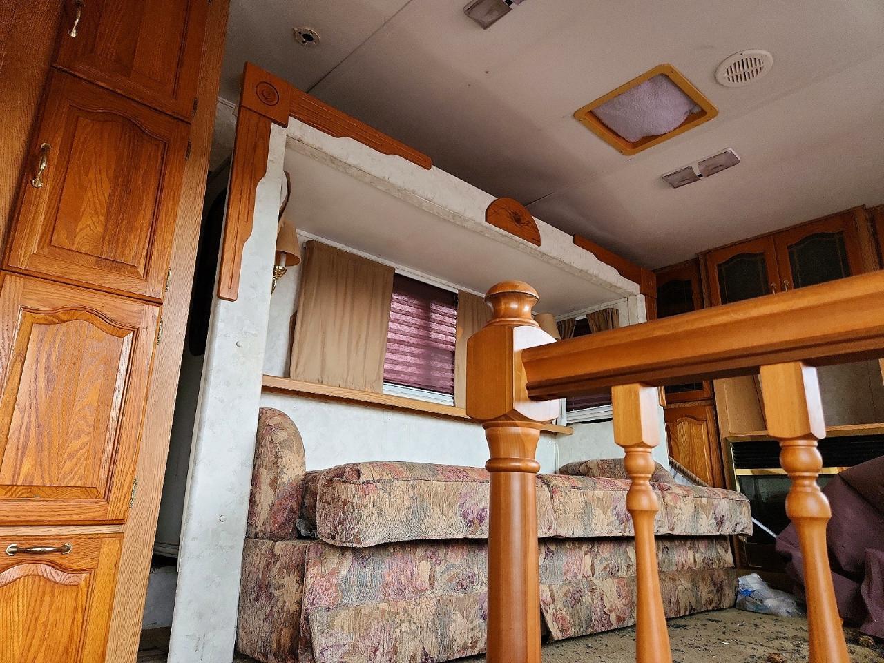 2002 Keystone Montana Camper