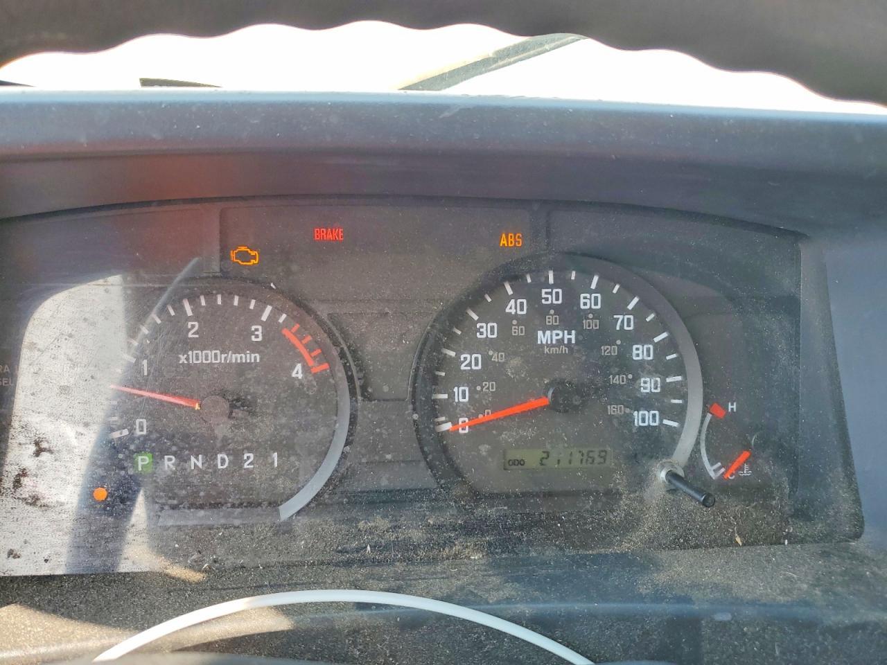2010 Isuzu NPR BOX Truck
