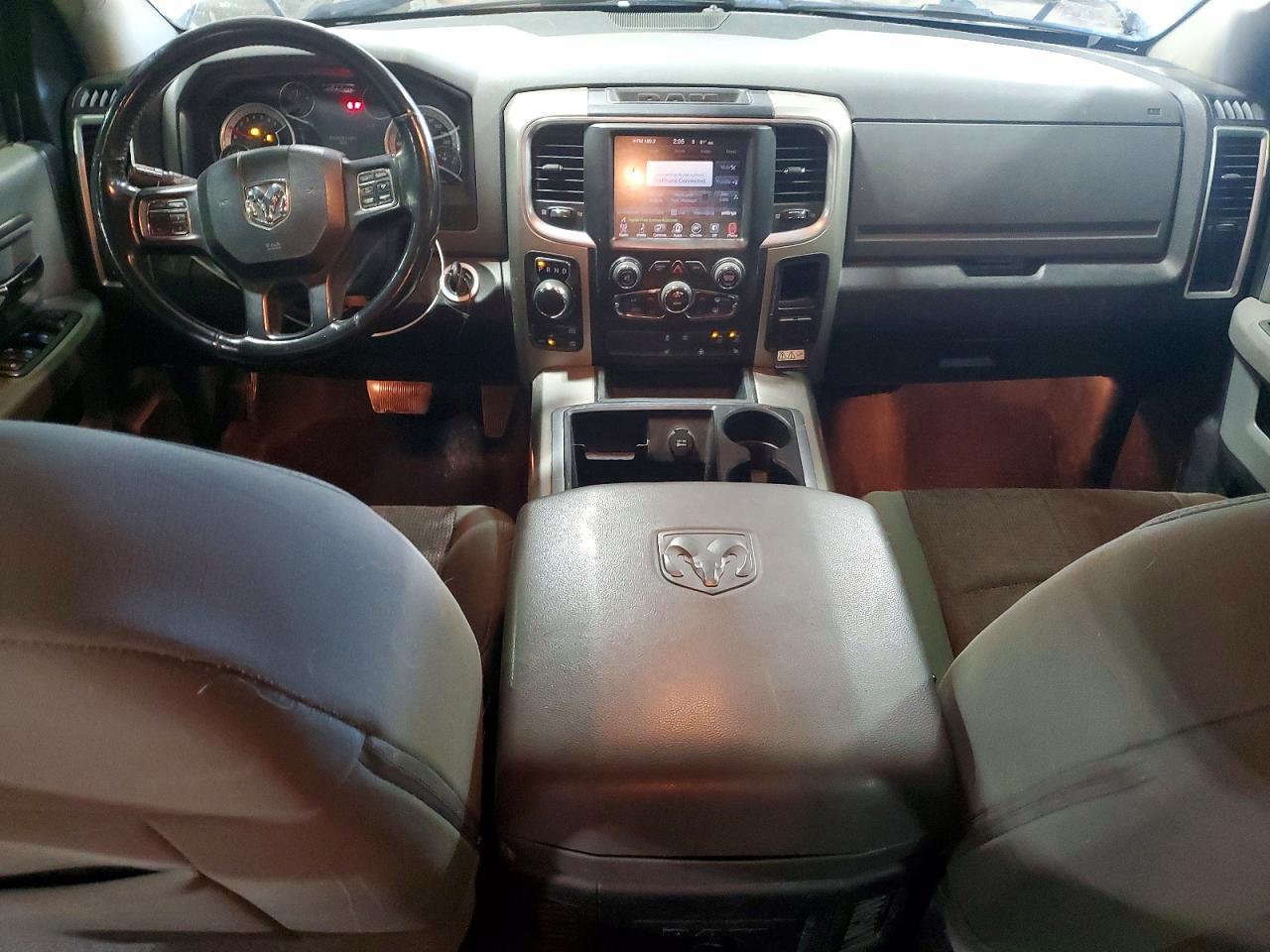 2015 Dodge RAM 1500 SLT
