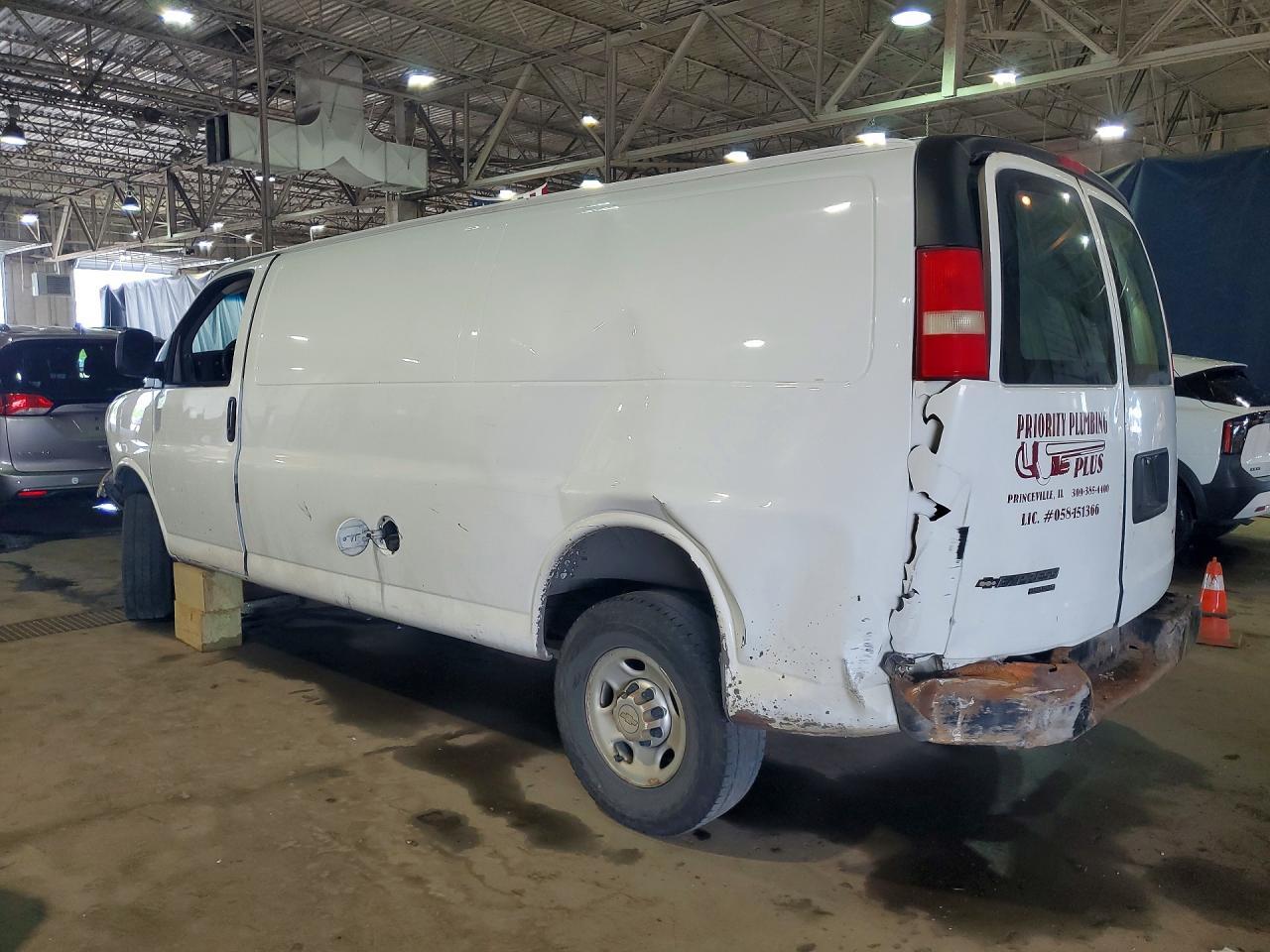 2014 Chevrolet Express 2500 Cargo Delivery Van