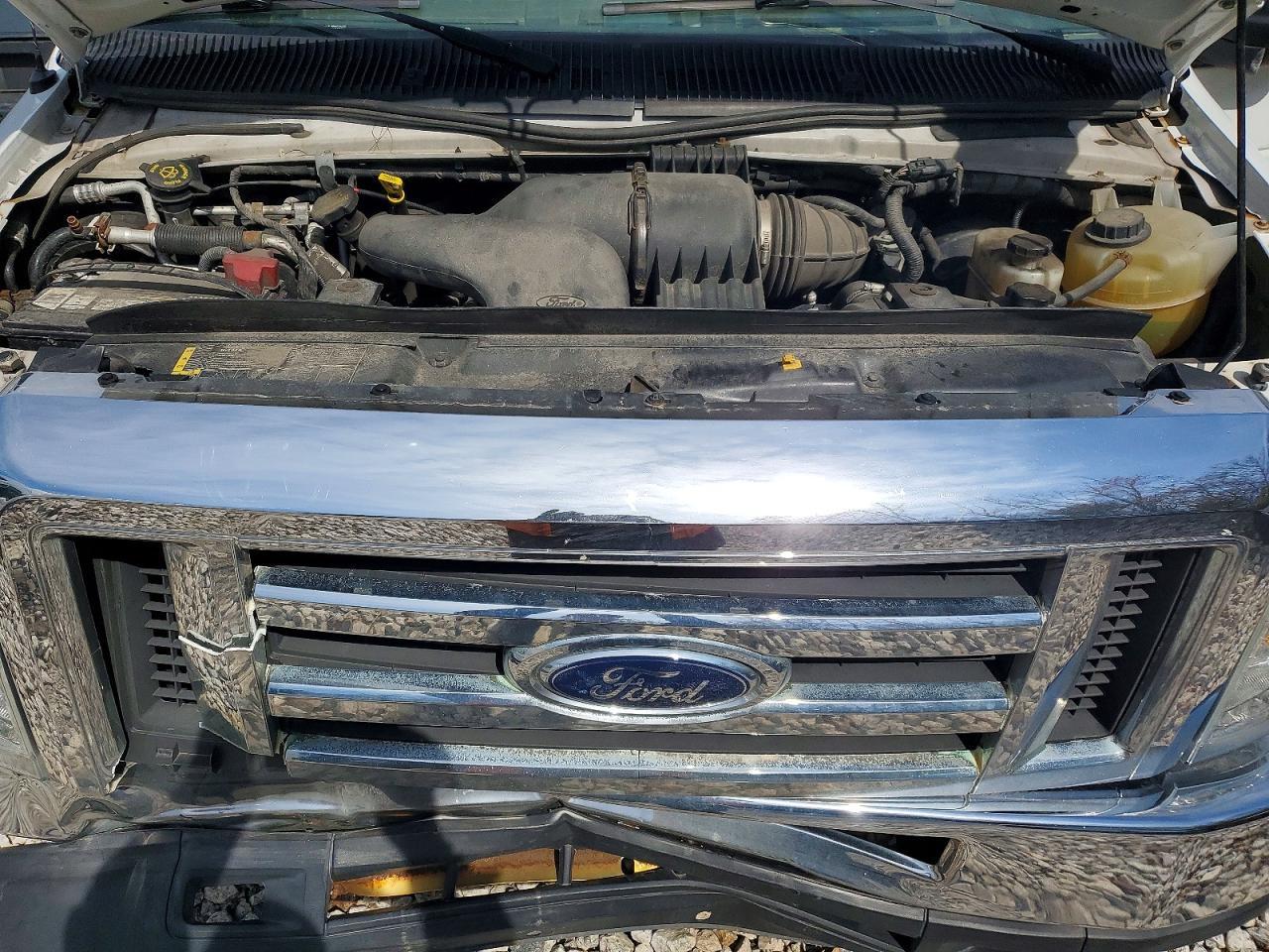 2014 Ford Econoline E350 Super Duty Wagon